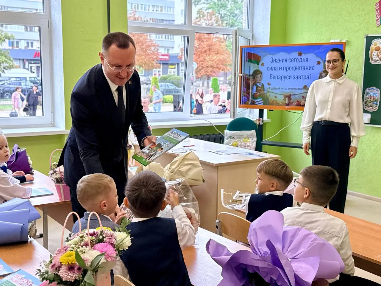 Школы Бреста встретили учеников после летних каникул — как это было