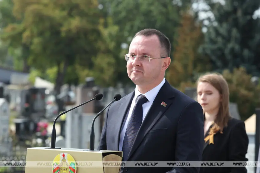 На Гарнизонном кладбище Бреста открыли памятную доску защитникам крепости