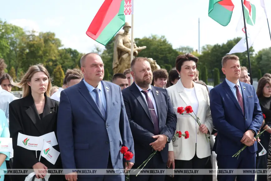 На Гарнизонном кладбище Бреста открыли памятную доску защитникам крепости
