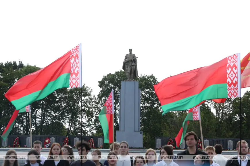 На Гарнизонном кладбище Бреста открыли памятную доску защитникам крепости