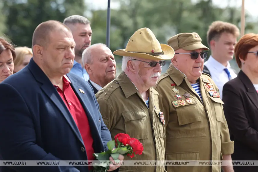 На Гарнизонном кладбище Бреста открыли памятную доску защитникам крепости