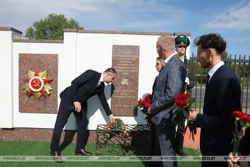 На Гарнизонном кладбище Бреста открыли памятную доску защитникам крепости