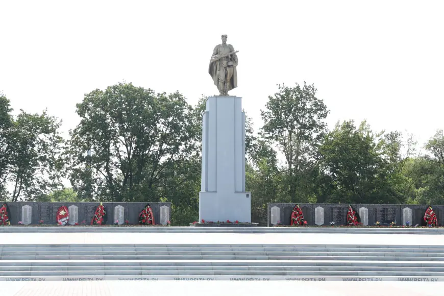 На Гарнизонном кладбище Бреста открыли памятную доску защитникам крепости