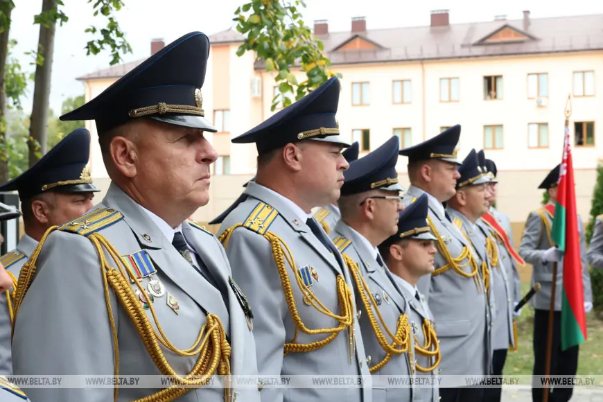 В Бресте открыли памятный знак к 15-летию Следственного комитета