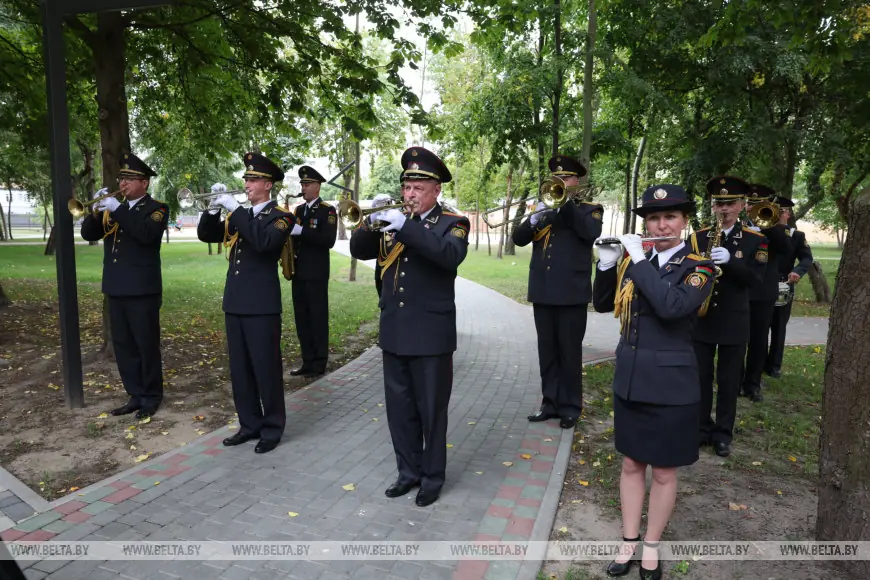В Бресте открыли памятный знак к 15-летию Следственного комитета