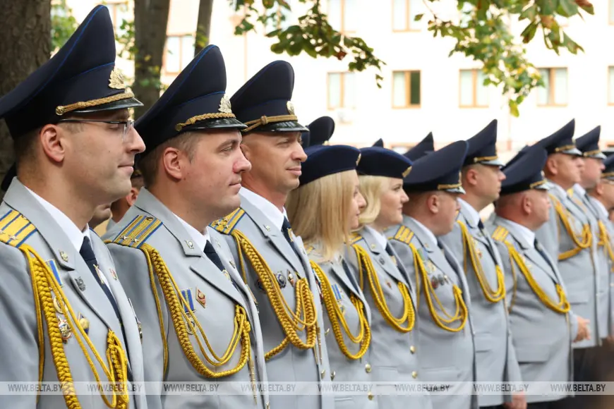 В Бресте открыли памятный знак к 15-летию Следственного комитета
