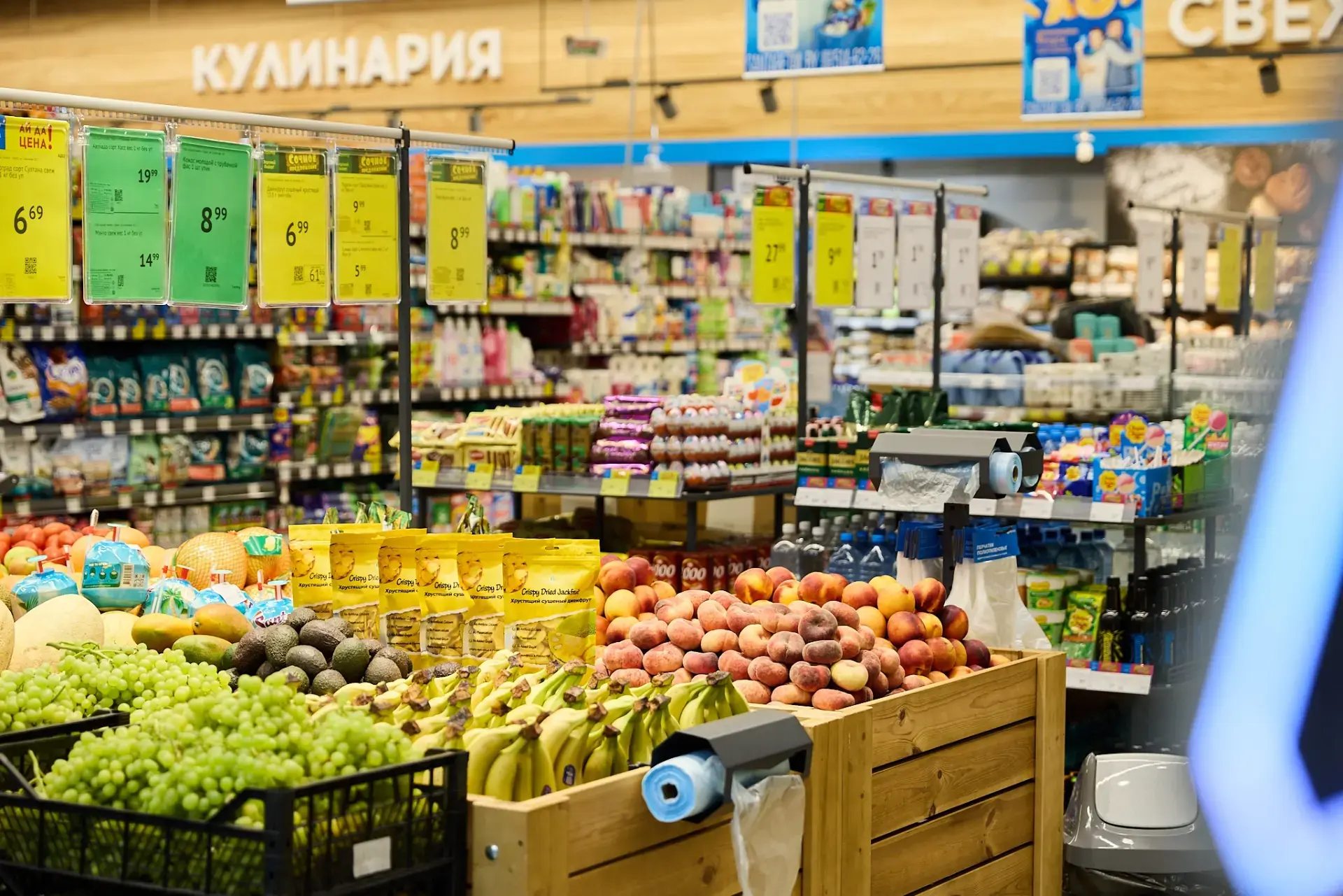 Открытие новой «Санты» на Речице собрало сотни брестчан: чем удивил магазин