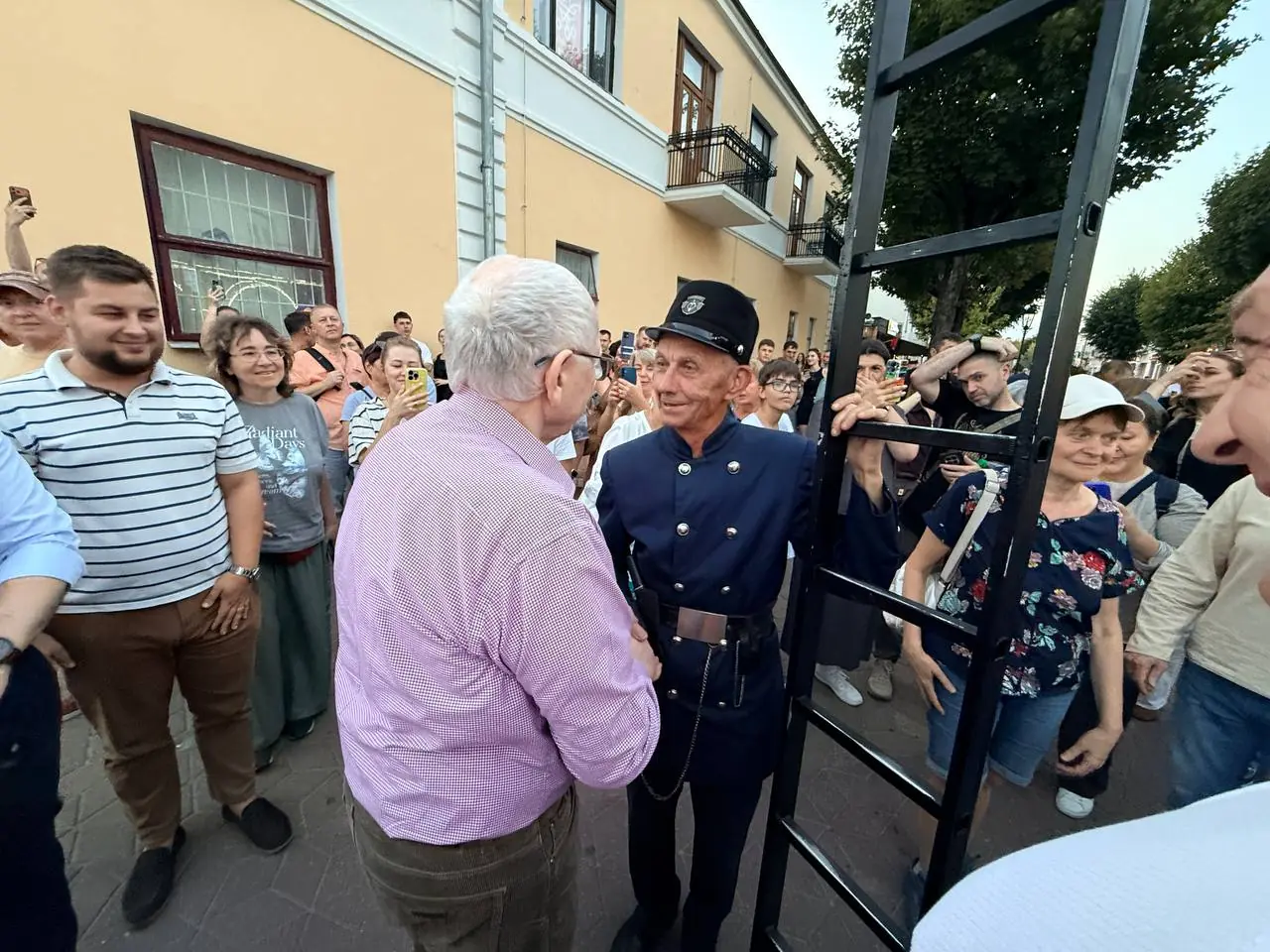 В Брест прибыл народный артист России Валерий Баринов