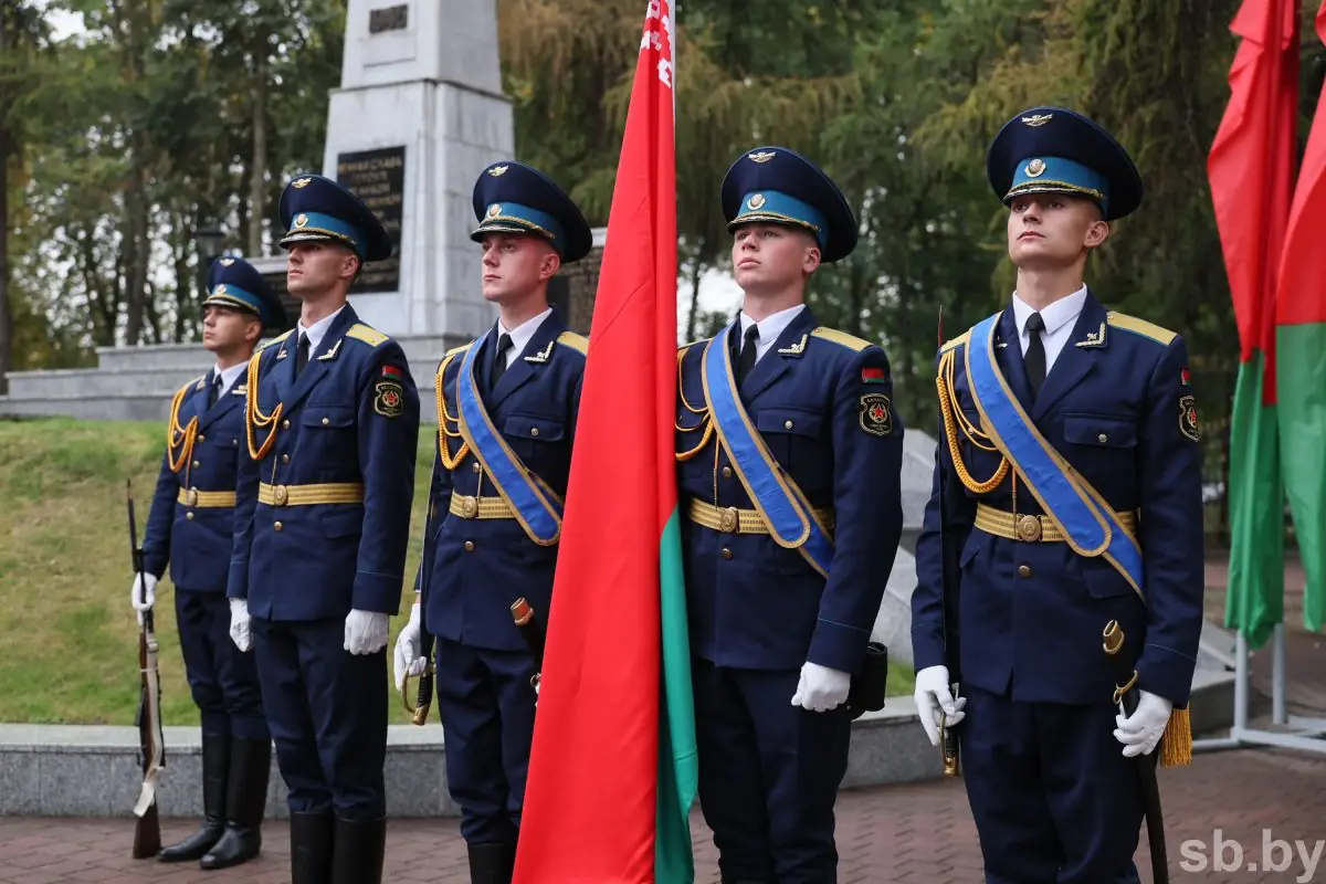 В Бресте прошел торжественный митинг в честь Дня народного единства