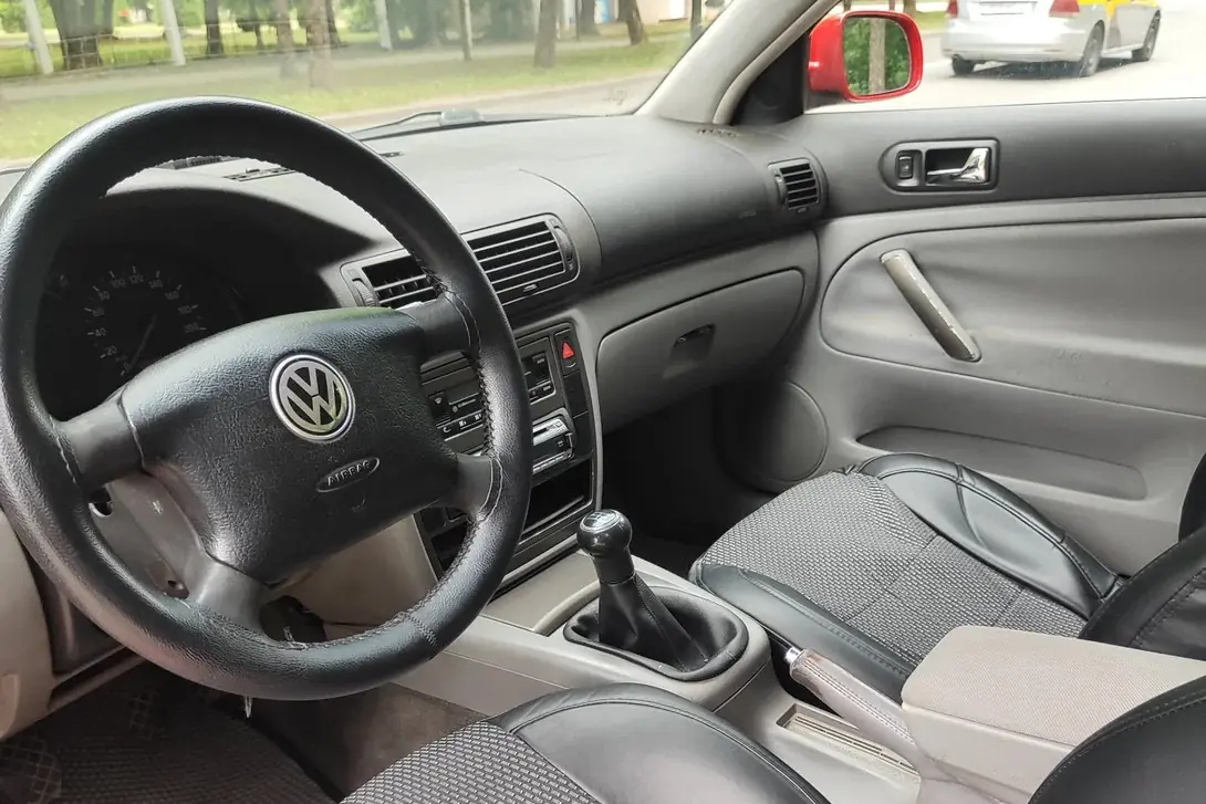 Почти 30 лет и полмиллиона километров: сколько стоит этот Volkswagen Passat