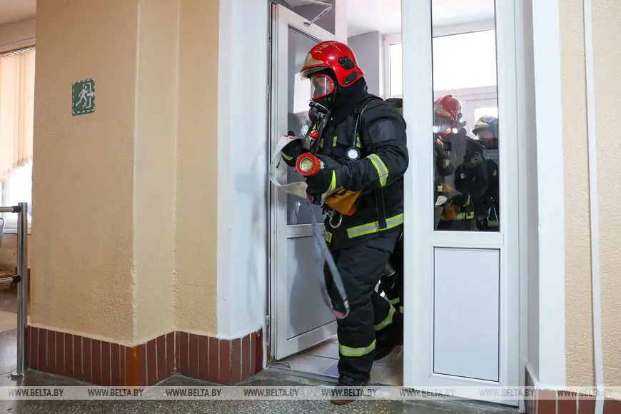 В Бресте больше тысячи школьников вывели на улицу — в чем причина