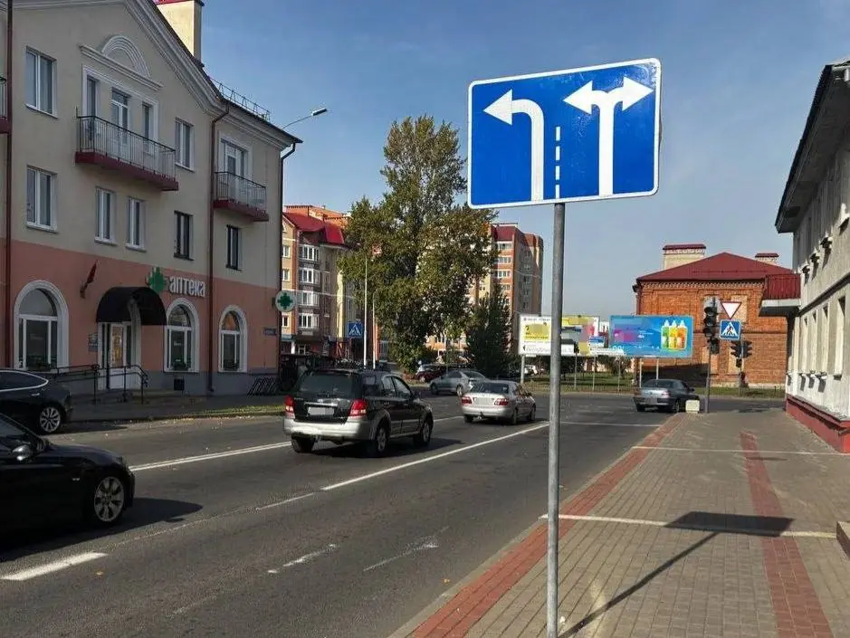 На этом перекрёстке в Бресте налево разрешили поворачивать с двух полос — где именно