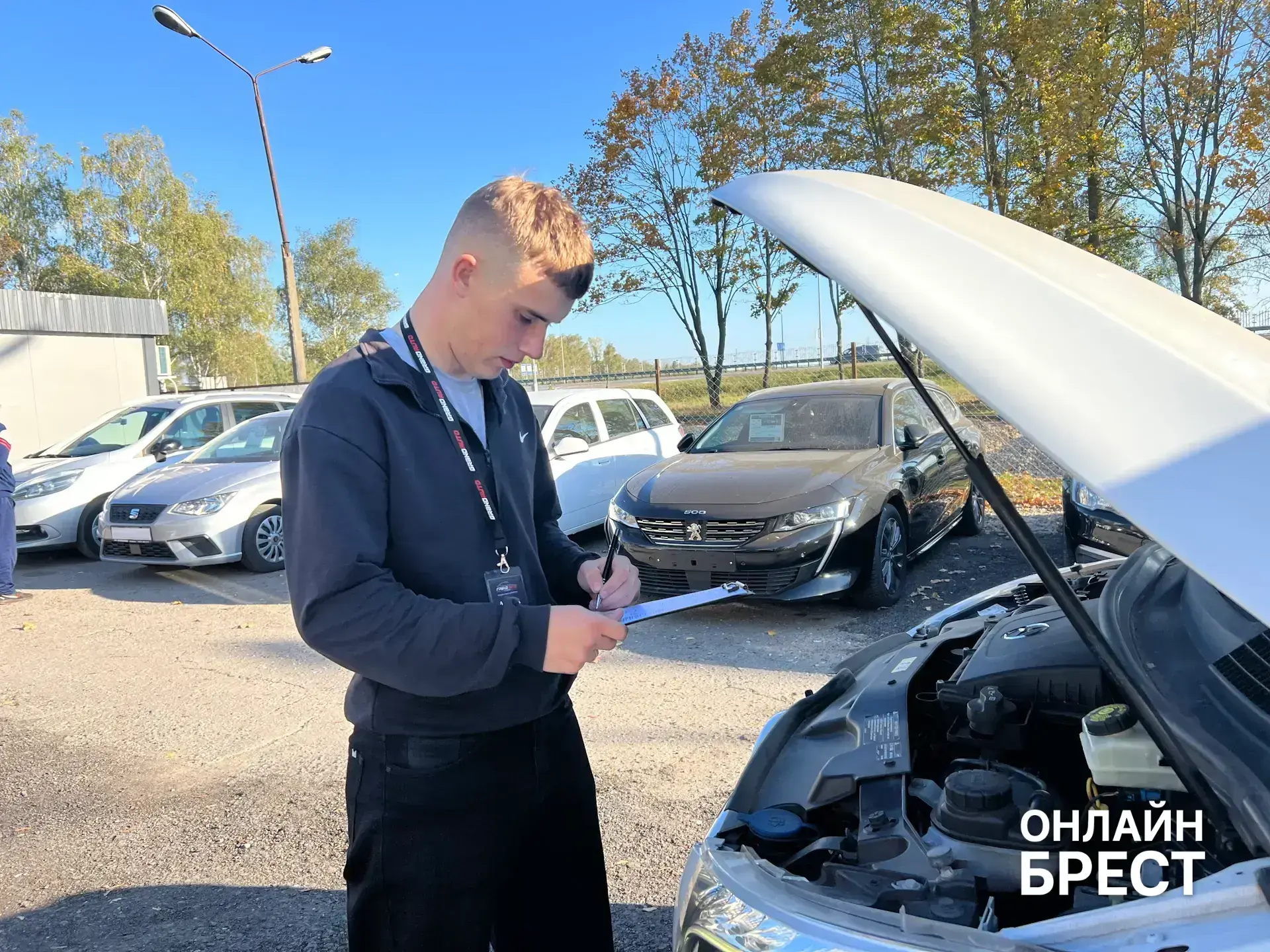 Автосалон «ГрандАвто» расширяется: где в Кобрине теперь можно купить или продать автомобиль