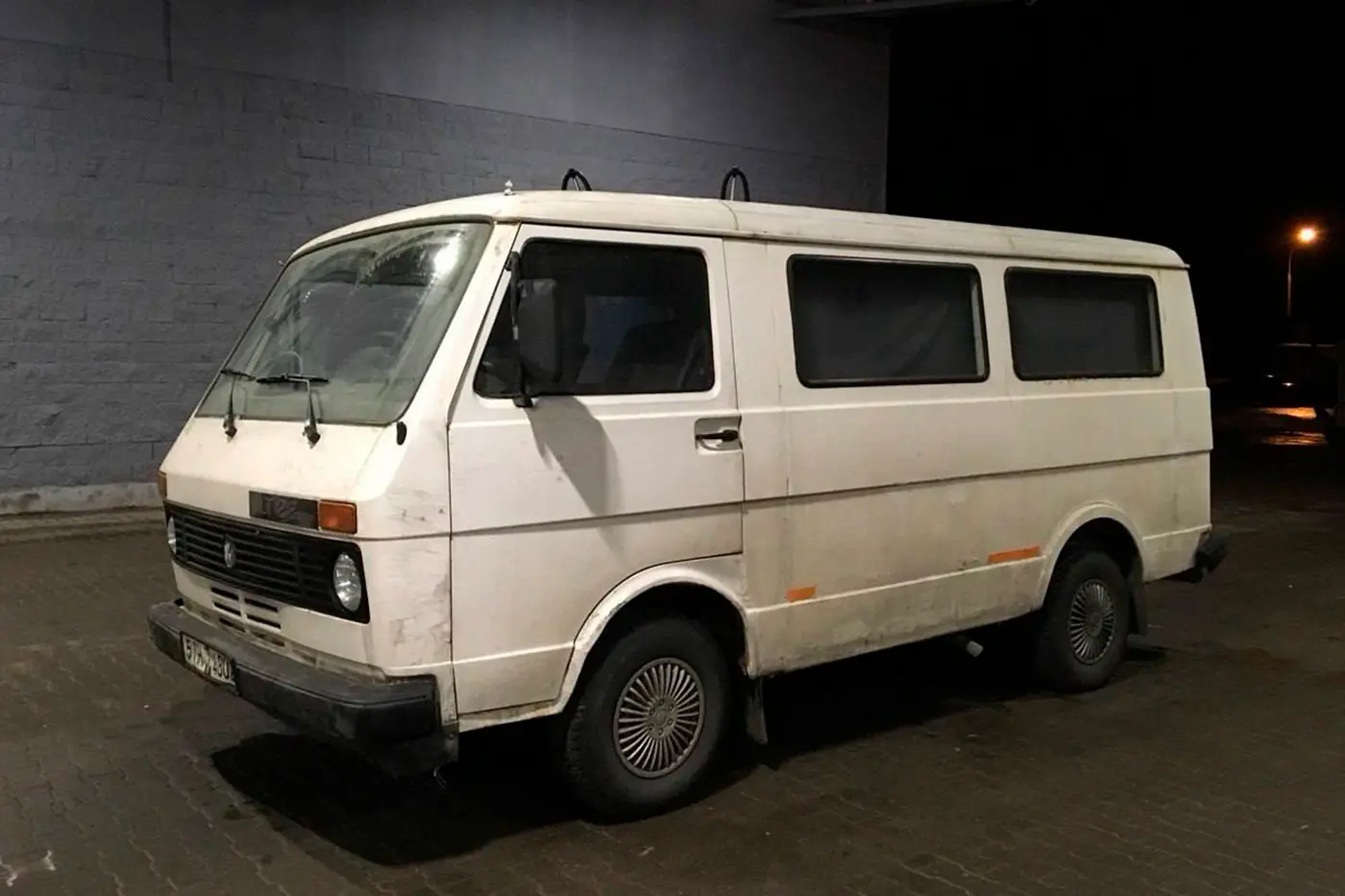 Пара из Беларуси переехала из квартиры в автодом — почему они так решили
