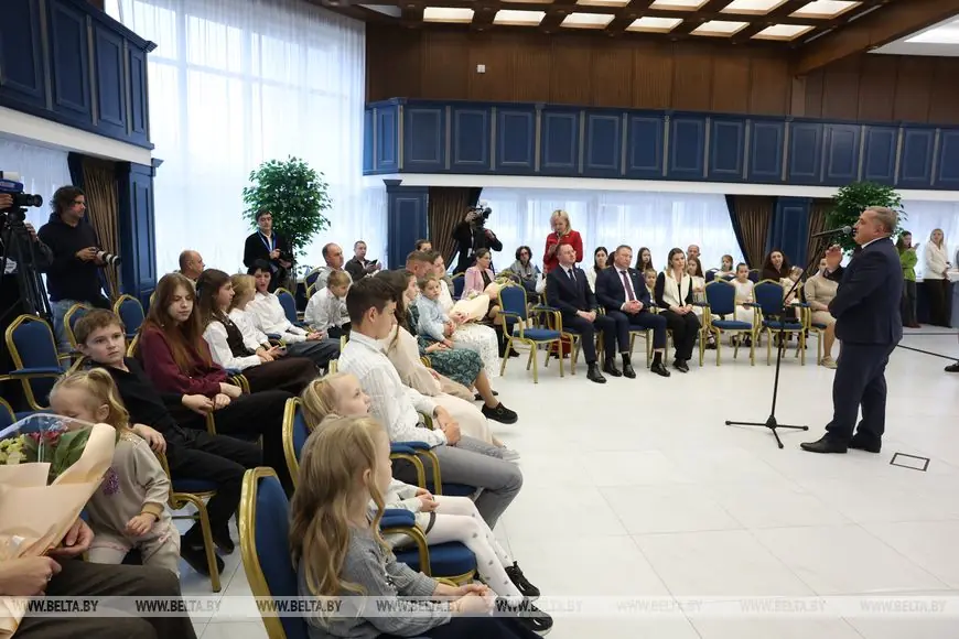 Восьми брестчанкам вручили орден Матери — какие истории стоят за наградами