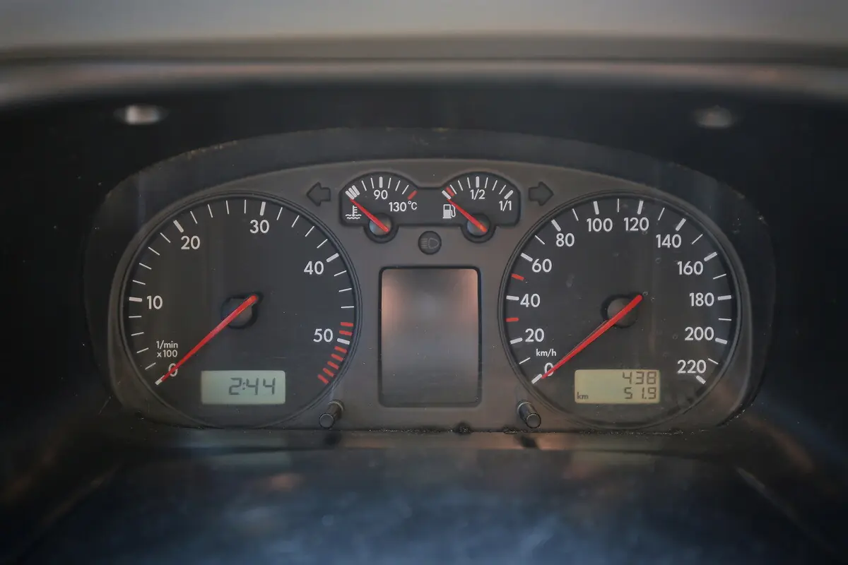 Белорус купил старый VW Multivan и перебрал в нем почти все. Во сколько обошелся ремонт