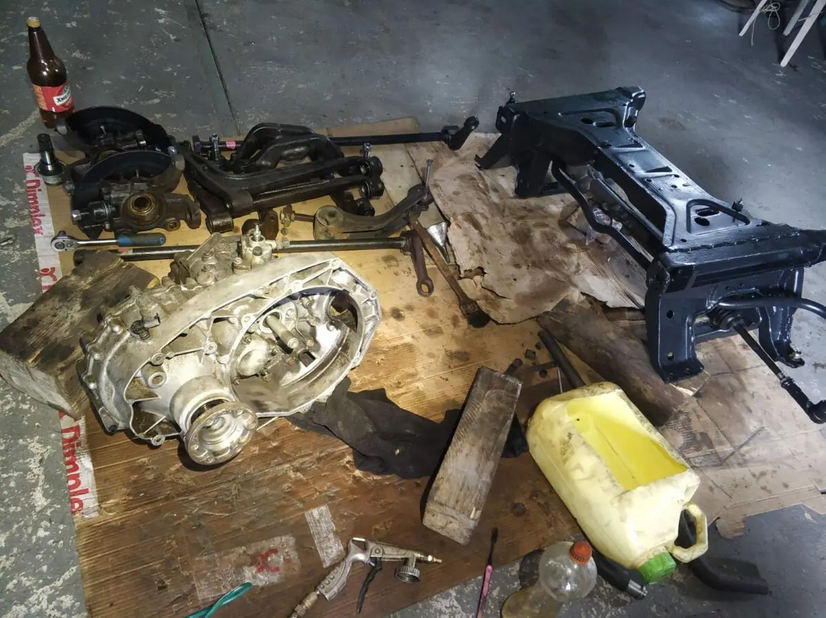 Белорус купил старый VW Multivan и перебрал в нем почти все. Во сколько обошелся ремонт