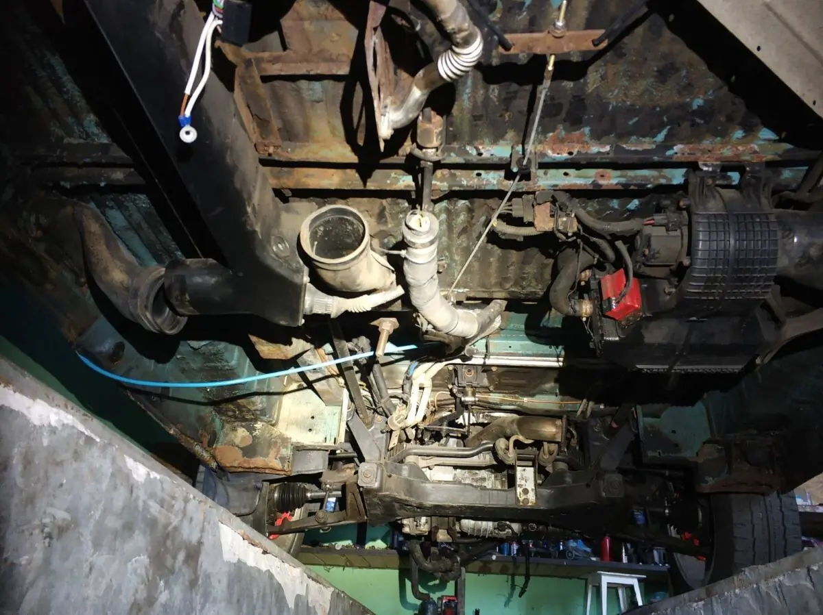 Белорус купил старый VW Multivan и перебрал в нем почти все. Во сколько обошелся ремонт