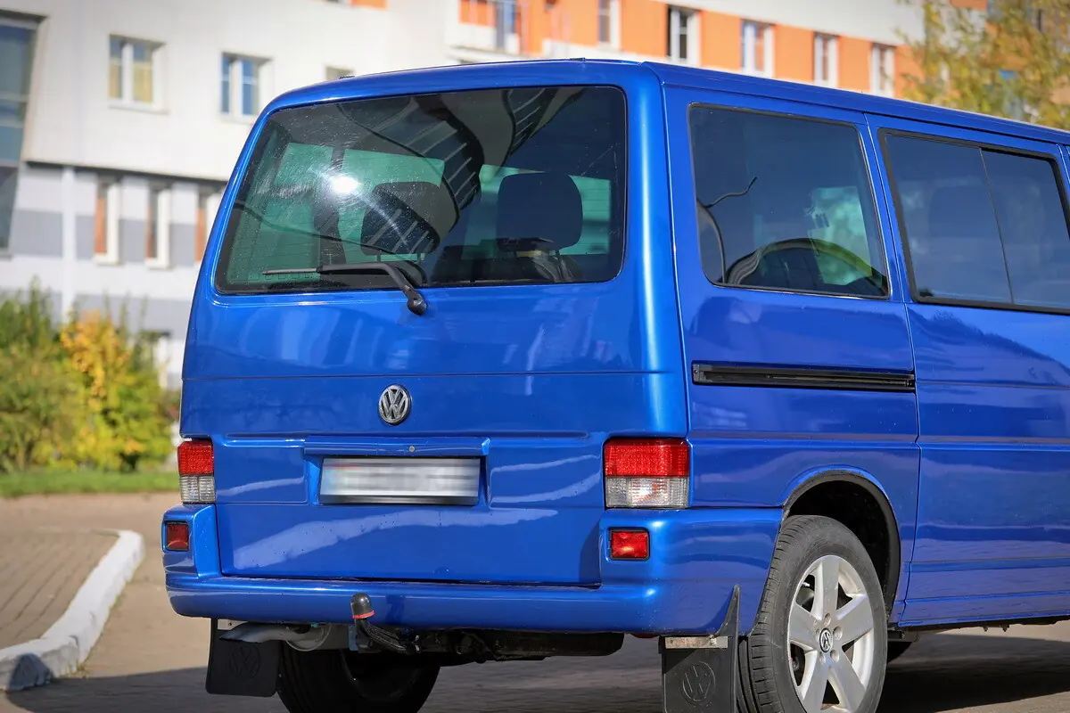 Белорус купил старый VW Multivan и перебрал в нем почти все. Во сколько обошелся ремонт