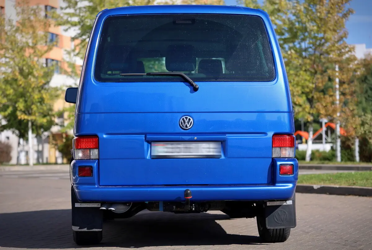 Белорус купил старый VW Multivan и перебрал в нем почти все. Во сколько обошелся ремонт