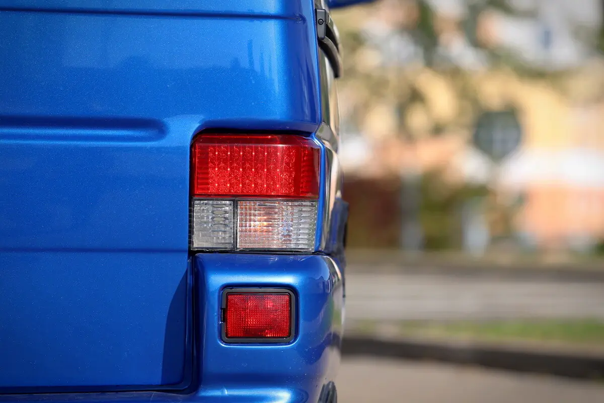 Белорус купил старый VW Multivan и перебрал в нем почти все. Во сколько обошелся ремонт