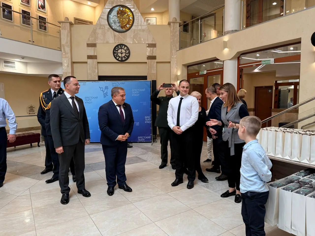 12 многодетных отцов встретились с главой Бреста