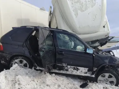 Фура врезалась в BMW — подробности ДТП