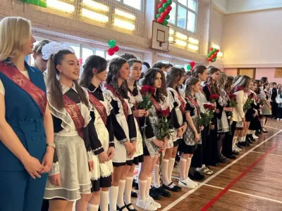 Стало известно, когда в школах пройдут выпускные вечера и последние звонки