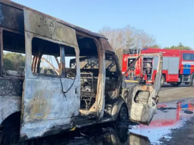 Читатель: Сегодня под Кобрином на М1 полностью сгорел автомобиль