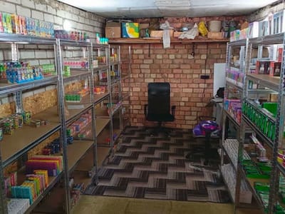 Школьник продавал жидкости для вейпов — в гараже нашли более тысячи емкостей