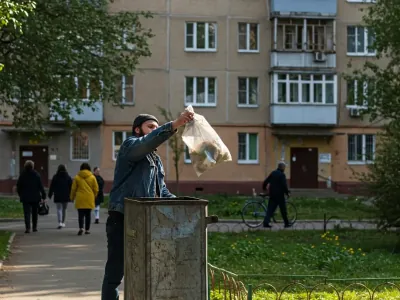 Сколько килограммов мусора производит каждый белорус в год
