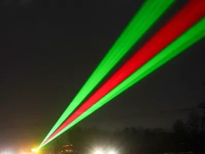 Посмотрели, как выглядит система лазерного оповещения на трассе М1