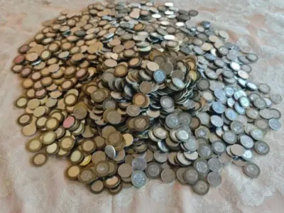 Семья почти 3 года копила монеты в банке — вот какая сумма вышла