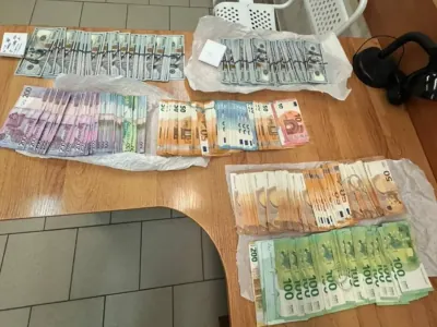 Житель Брестского района вез все сбережения мошенникам, но его остановил водитель такси