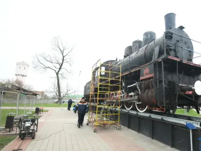 В Барановичах обновляют легендарный паровоз — что с ним делают