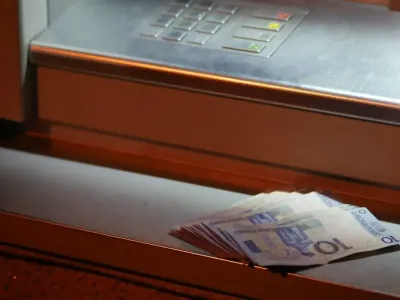 Имеете ли вы право на 13-ю зарплату в Беларуси — отвечает адвокат