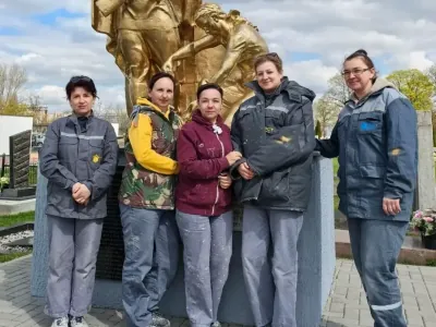 В Бресте обновили памятники на Гарнизонном кладбище