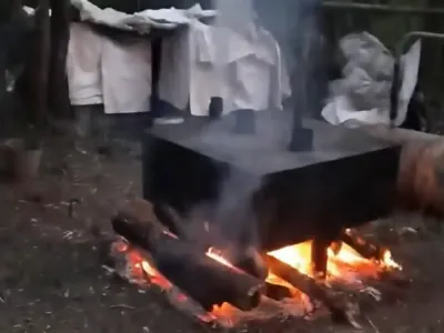 Белорус обустроил в лесу самогонный «завод» — милиция нашла почти 100 литров готового первача