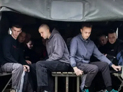 Десантники 38-й Брестской бригады прыгнули с парашютом — для некоторых это был первый раз