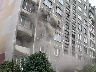 В Бресте спасатели вынесли мужчину из горящей квартиры