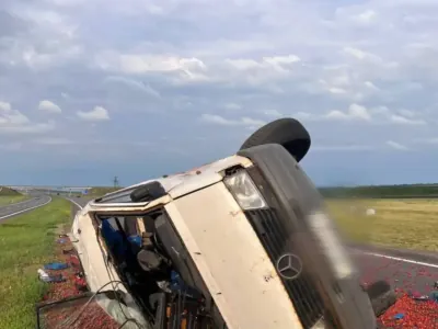 Лопнули два колеса — подробности ДТП на М1 в Брестской области