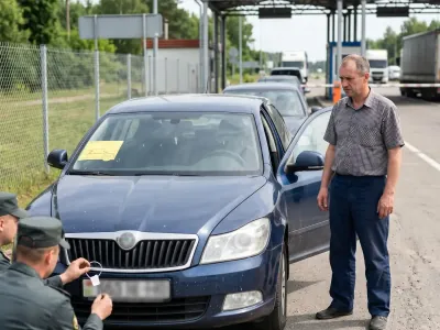 Белорус накопил 30 тысяч рублей долга по алиментам: его поймали на границе, а машину заберут за долги