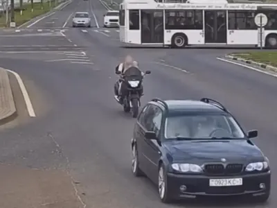 В Бресте камеры поймали мотоциклиста без шлема