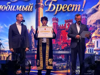 Бресту ко Дню города подарили 10 электробусов