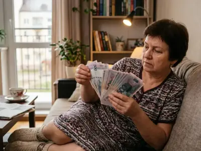 Девушка сняла 40 тысяч рублей в банкомате чужого банка — размер комиссии впечатлил соцсети
