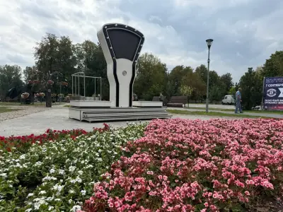 В центре Бреста появился новый арт-объект — где установили необычные «Весы»