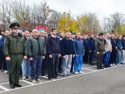 В Бресте проводили первых призывников этой осени