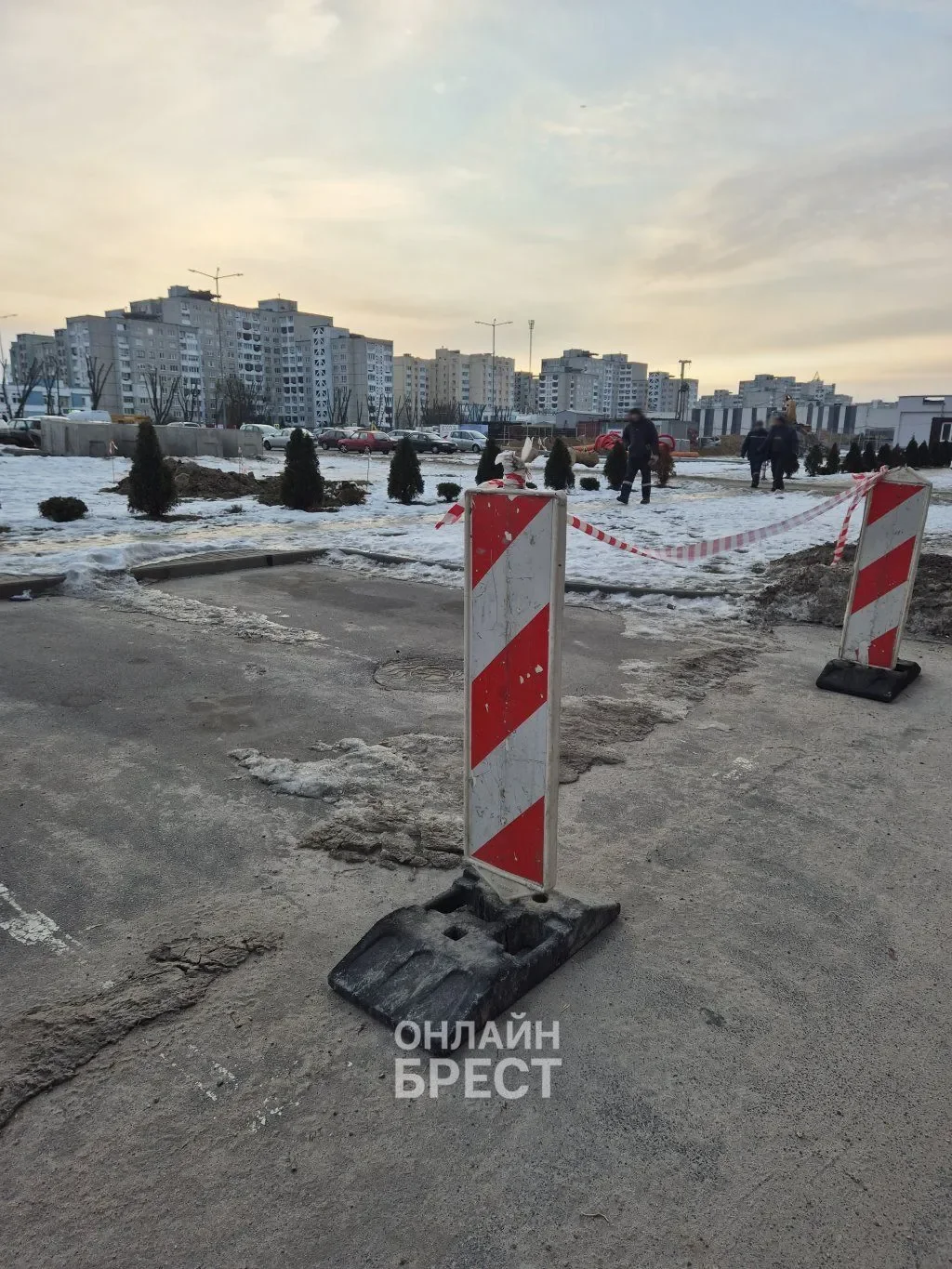 Читательница: Можно ли так ограждать себе место? Брест, ул. Гаврилова