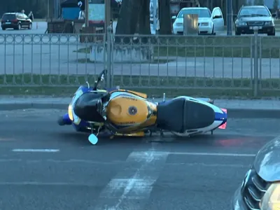 Читатель: Что-то случилось вчера в Бресте возле крепости. На дороге лежал мотоцикл и человек