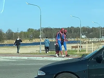 Читатель: Когда вышел за хлебом в Бресте, а тут мультивселенная открылась 😂